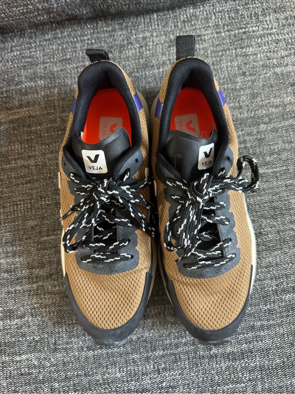 VEJA Dekkan Alveomesh Sneaker - Picture 4 of 8